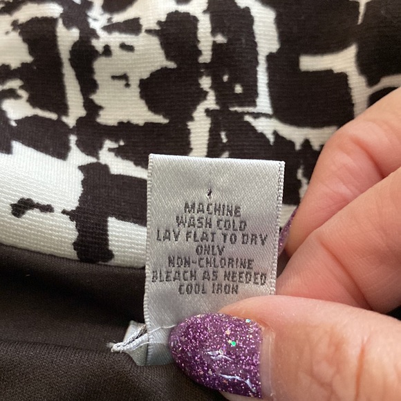 Chicos women’s rayon blend full cross zip animal print jacket black/white sz 3 - Picture 7 of 13